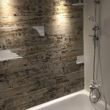 فيلة لا في إن بلو أورنوس